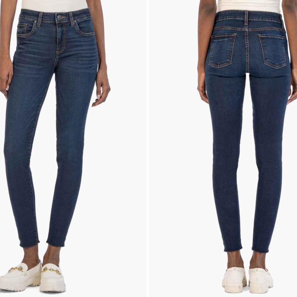 Kut from the Kloth Dark Blue Skinny Jeans size 4 ✨MAKE AN OFFER ✨